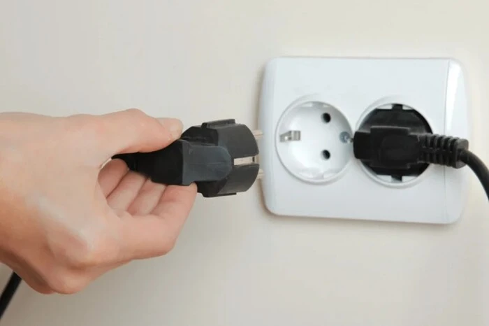 Switching voltage to 230/400 volts