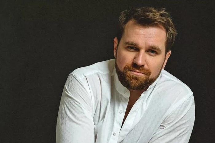 Bekannter Schauspieler geriet in einen großen Skandal wegen eines Beitrags über 'Kriegsmüdigkeit'