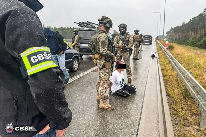 Викрадали мігрантів та просили викуп. Польща затримала українців