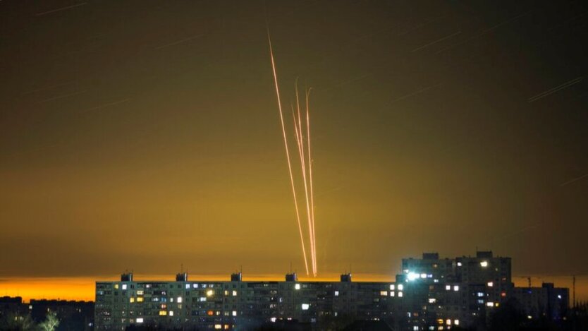 Der Feind schlug mit Drohnen und ballistischen Raketen auf Charkiw ein