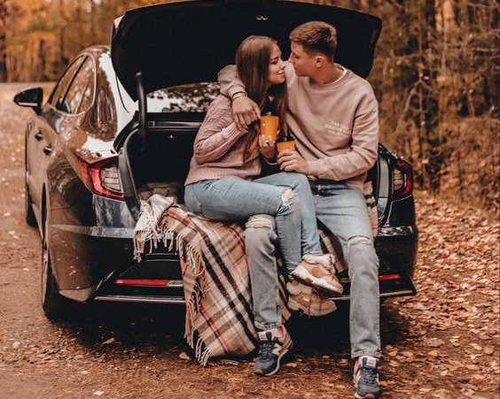 Worüber man beim ersten Date sprechen soll, um zu verstehen, ob man weglaufen oder sich wiedersehen will