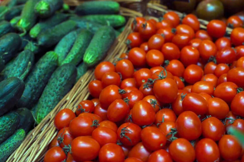 Supermarkety sprawdziły ceny popularnych warzyw w czerwcu: ile Ukraińcy zapłacą za ogórki i pomidory