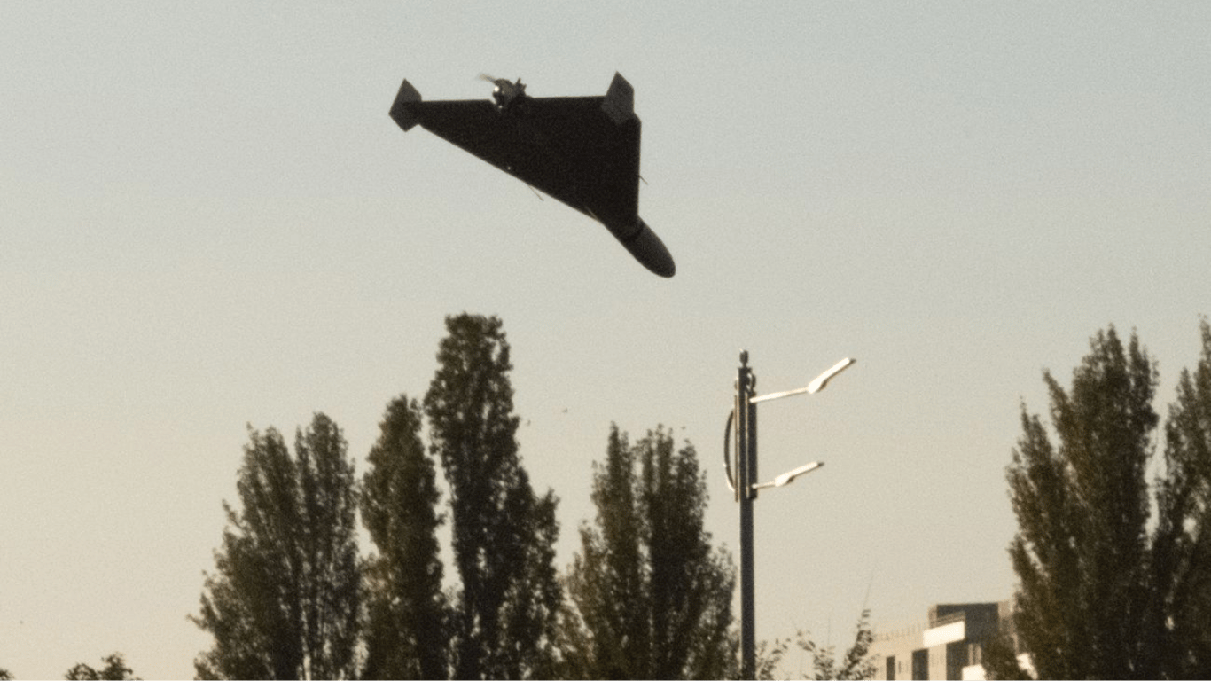 Die massivste Offensive - Überwachungsmonitore zeigen die Bewegung der UAV in dieser Nacht