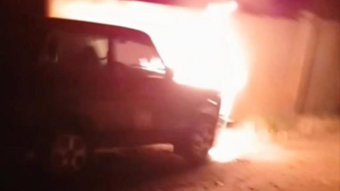 Партизаны 'Атеш' подорвали автомобиль кавказцев в Мариуполе
