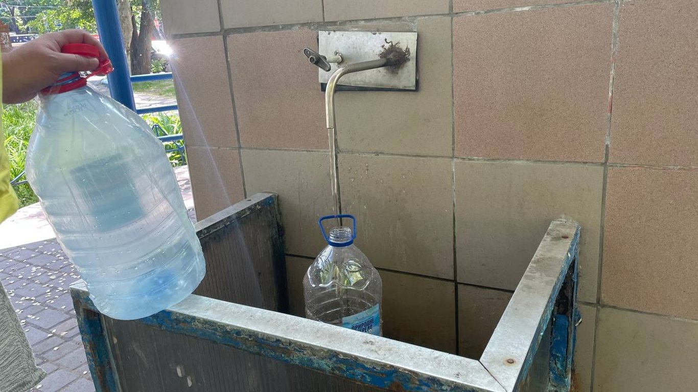 Масштабное отключение воды в Одессе — адреса бюветов