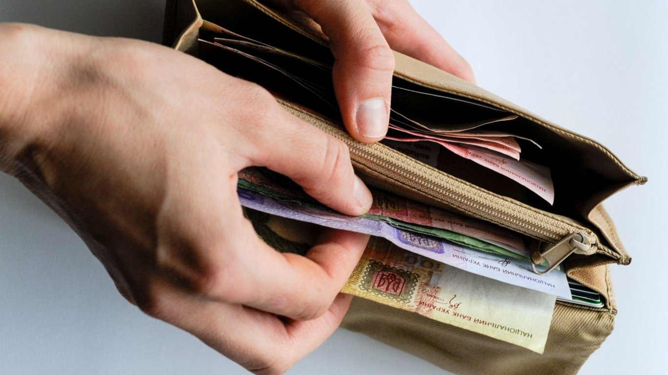 Oszuści znów polują na pieniądze Ukraińców - kto jest w strefie ryzyka