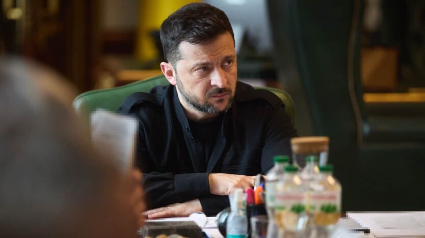 Nein: Selenskyj hat kategorisch auf Putins Hauptforderung nach Frieden geantwortet